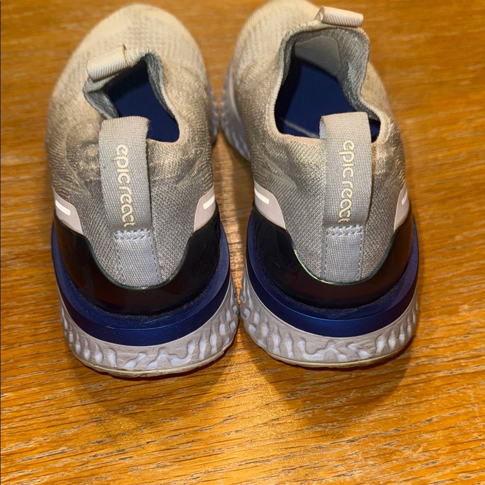 Nike Epic Phantom Slip-On Sneakers - Picture 4 of 6